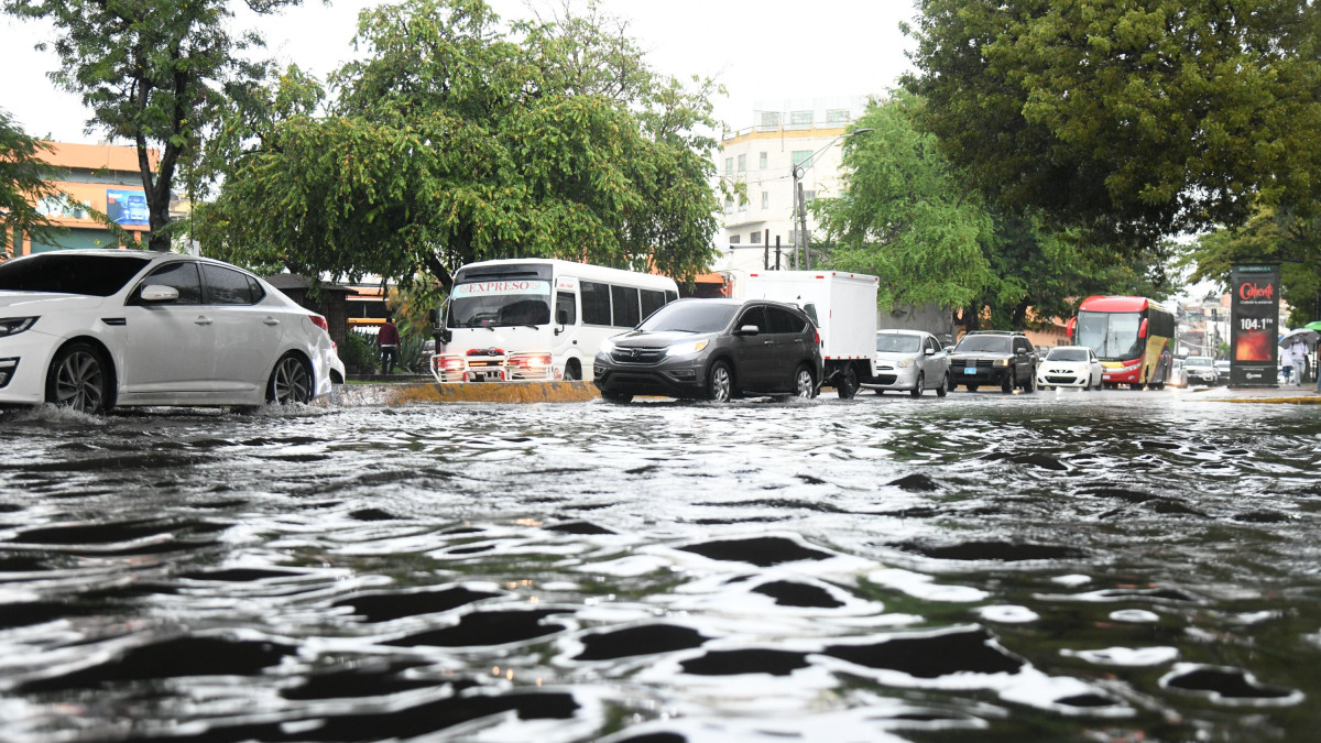 Alerta por posibles inundaciones repentinas debido a intensas lluvias y vaguada