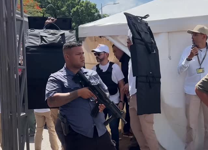 Elecciones Presidenciales Colombianas Marcadas por Acusaciones de Ataques y Críticas por el Uso de Chalecos Antibalas
