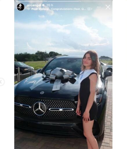 Arcángel Regala a su Hija Lucero un Mercedes-Benz de Lujo por su Graduación