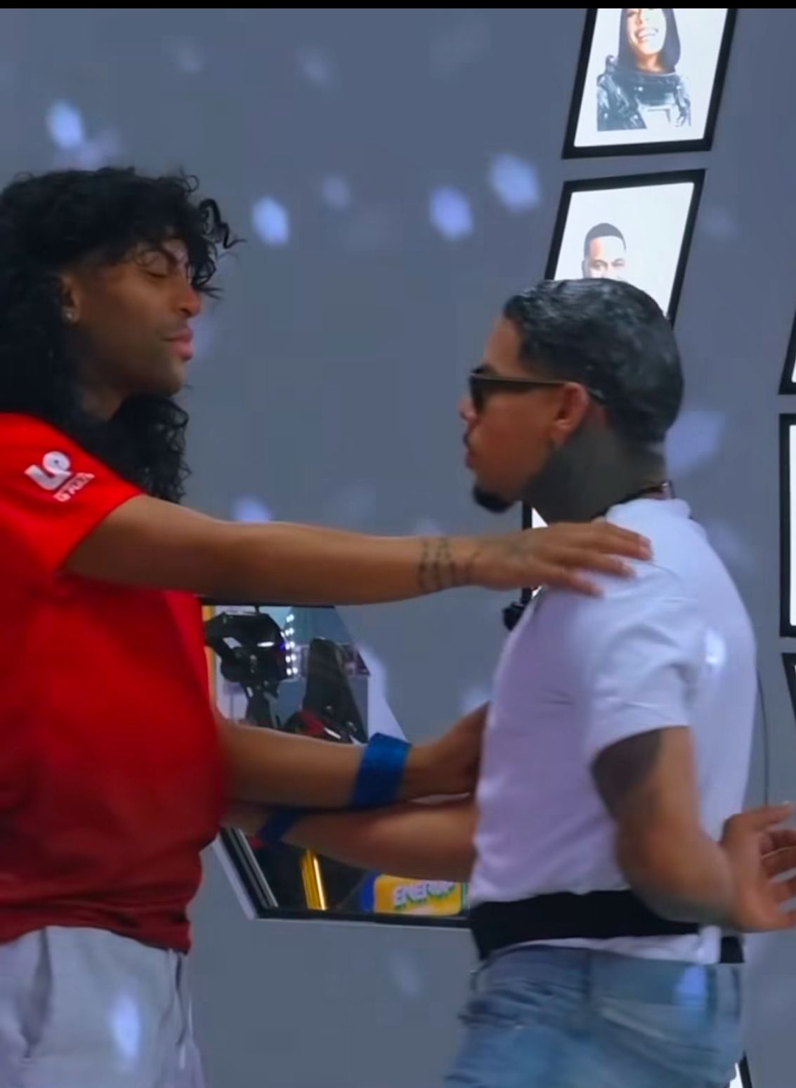 Carlos Montesquieu y Gino se coronan campeones en la competencia ''Esposados''