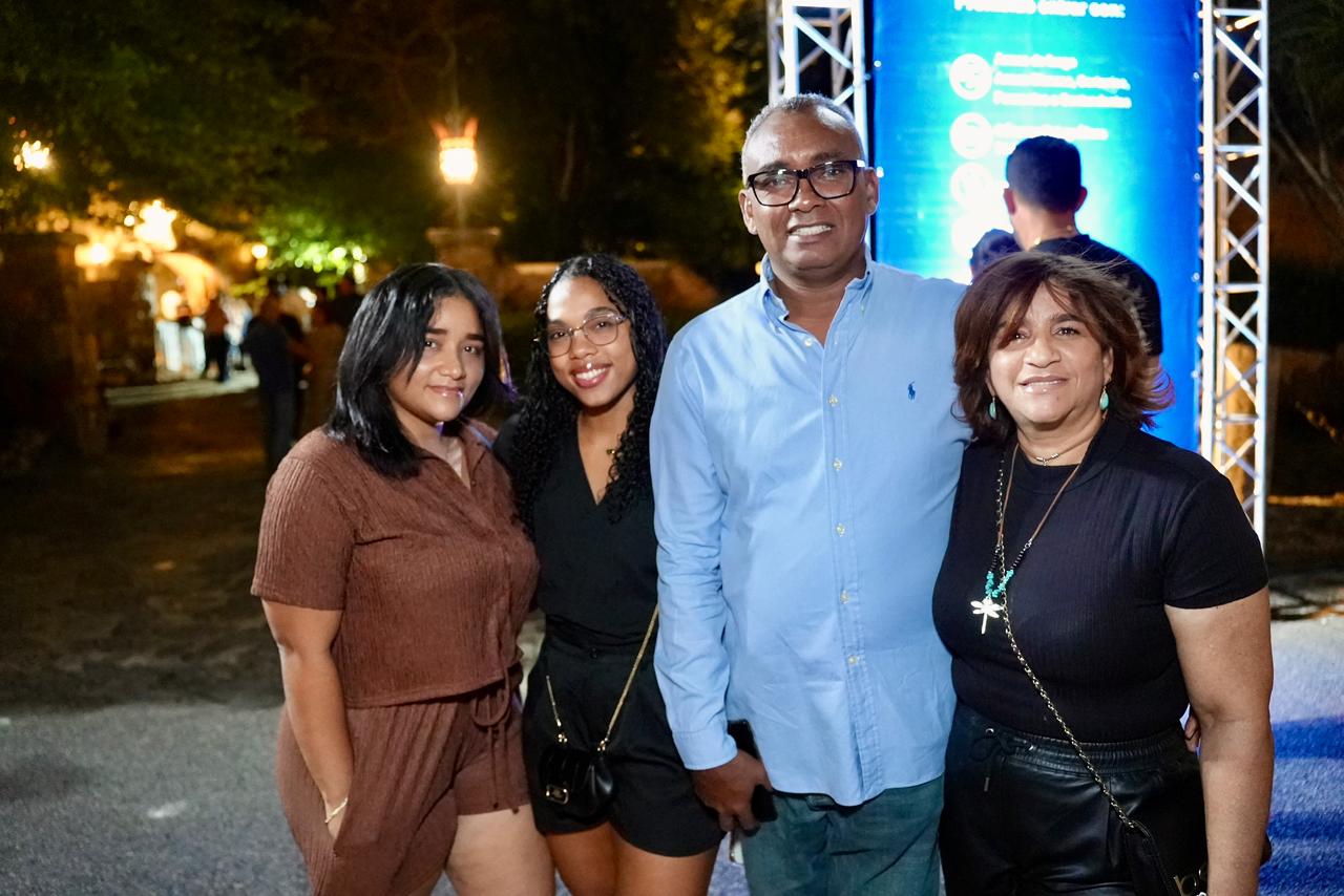Isabel Pantoja Deslumbra a Multitud en Altos de Chavón