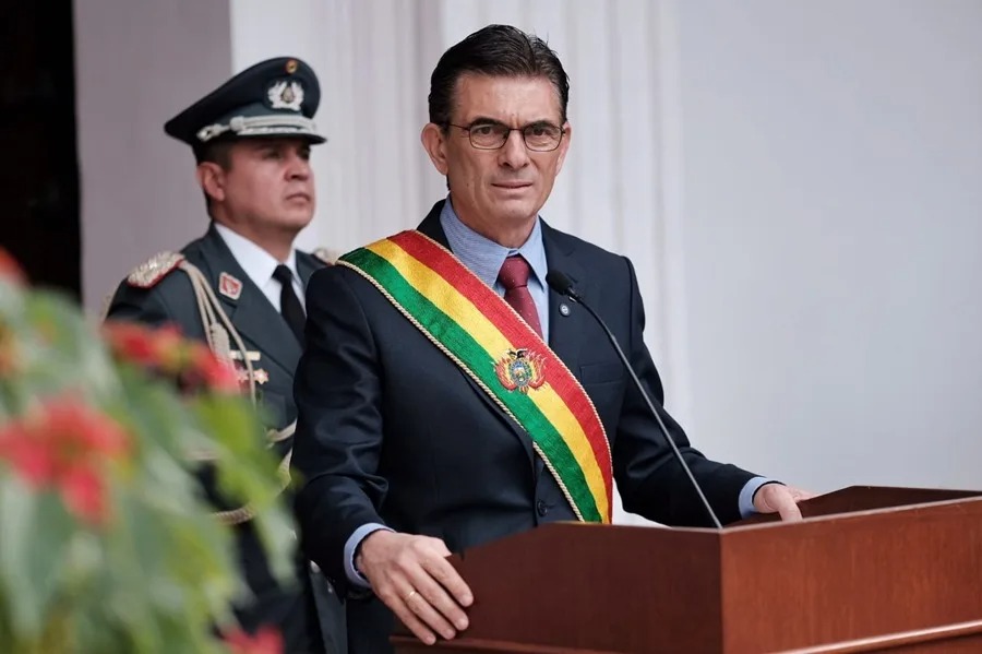 En medio de la crisis, el Presidente boliviano recortará drásticamente su sueldo y el de su gabinete