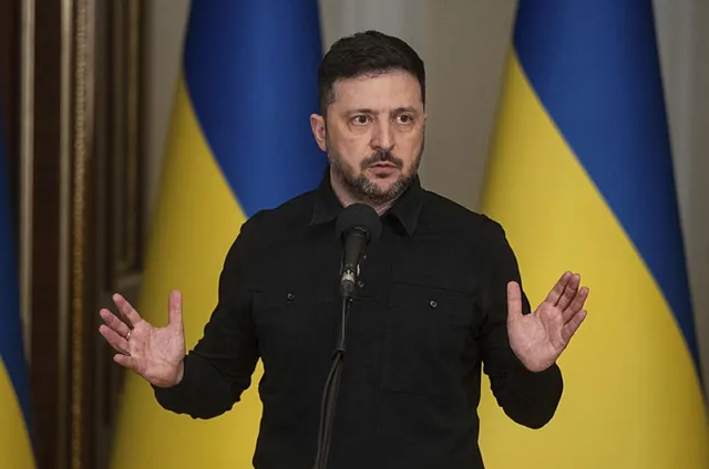 Zelenski denuncia ataque ruso masivo en Kiev y solicita mayor respaldo global