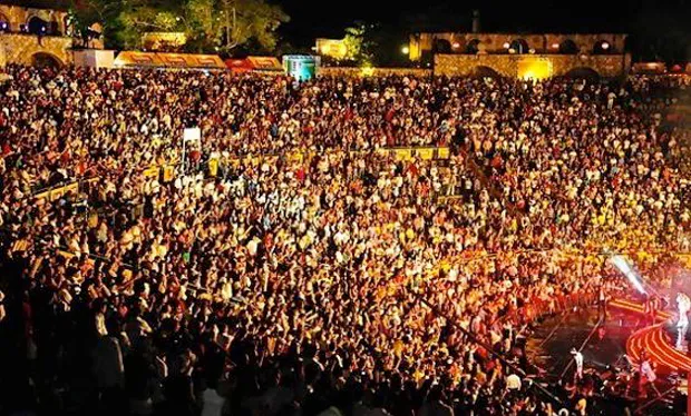 Altos de Chavón se llena de entusiasmo para recibir a Isabel Pantoja en concierto