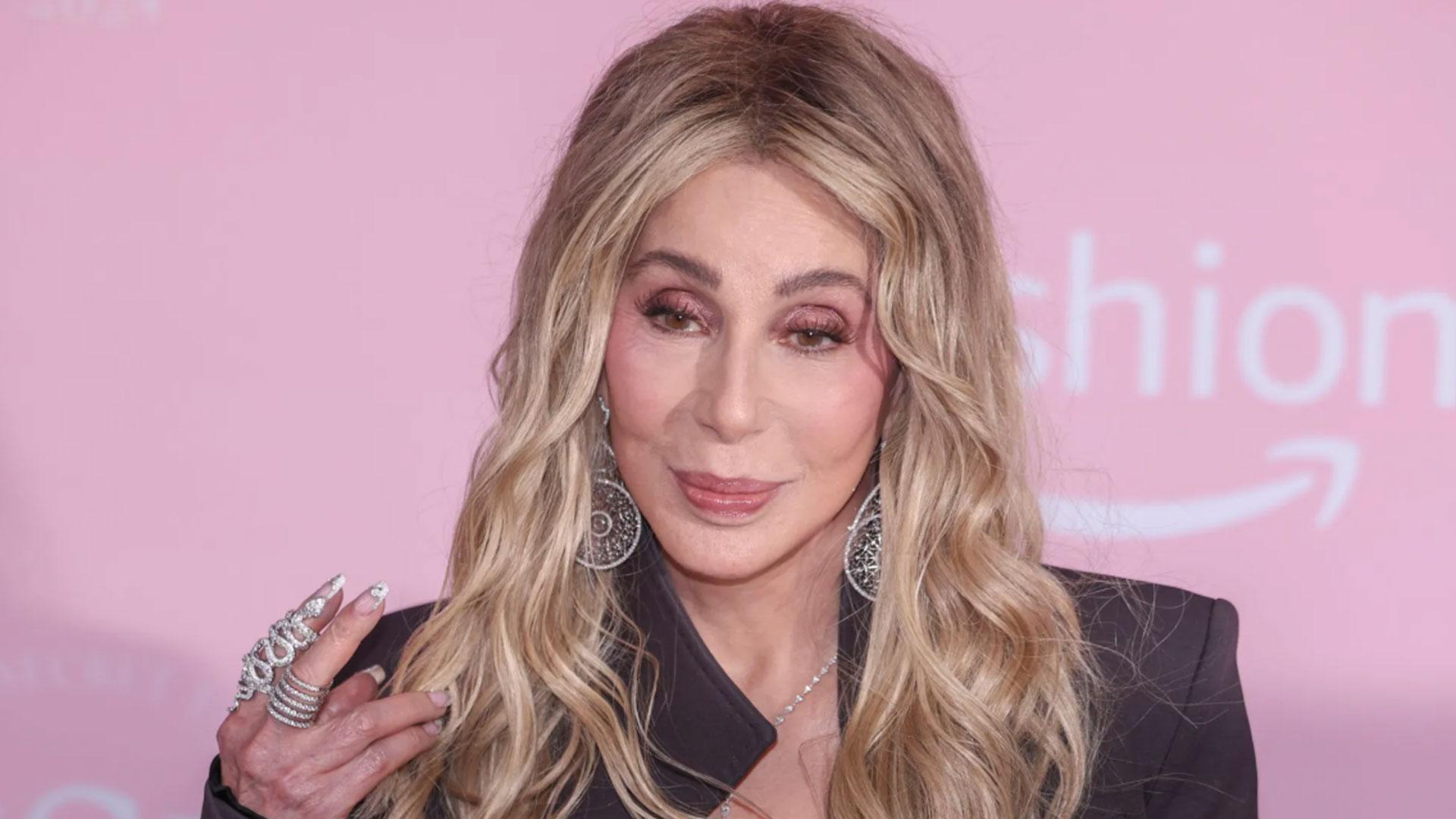 Cher Celebra 80 Años Reinando como Icono Indiscutible del Pop