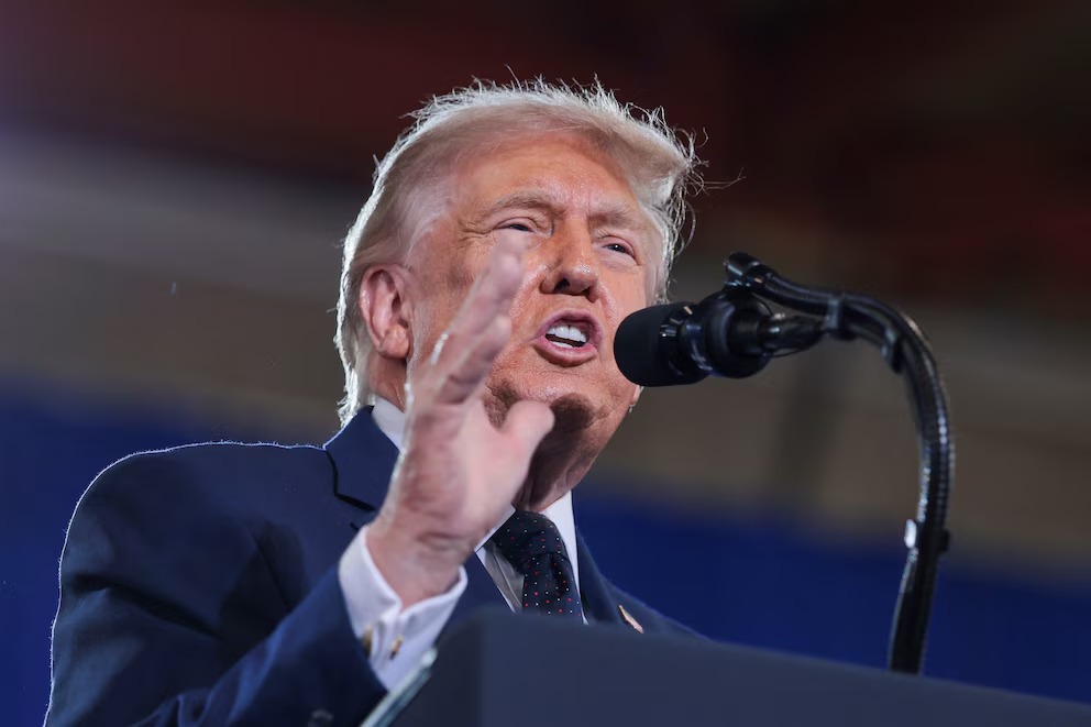 Trump Afirma que EE.UU. Negocia Acuerdo de Paz con Irán y la Reapertura del Estrecho de Ormuz