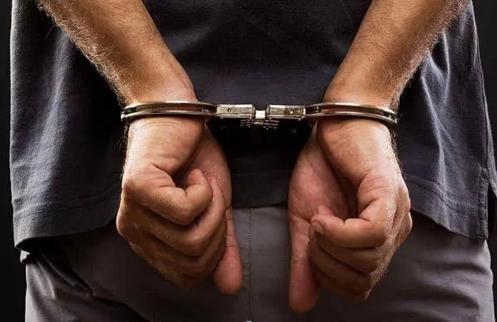Detenido joven de 22 años en Esperanza tras acusación de violencia doméstica