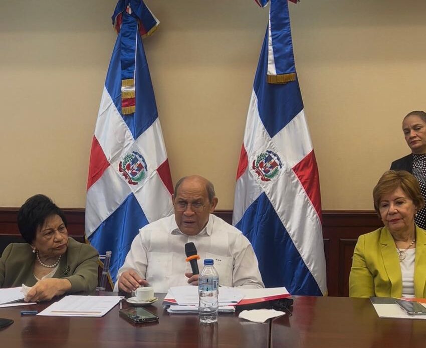Comisión de Educación impulsa consulta nacional para la modernización del sistema educativo dominicano