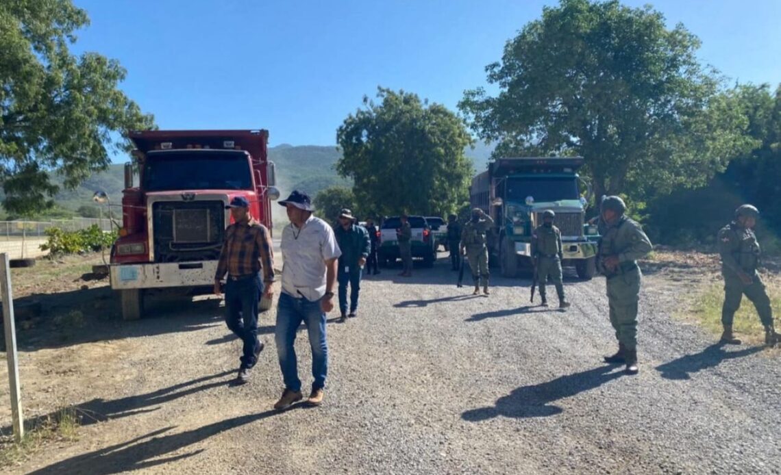 Operativo Ambiental en Navarrete Confisca Maquinaria Pesada