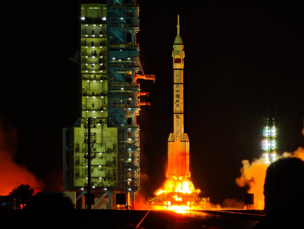 China Avanza en su Programa Espacial con la Misión Shenzhou 23 y Nuevos Récords