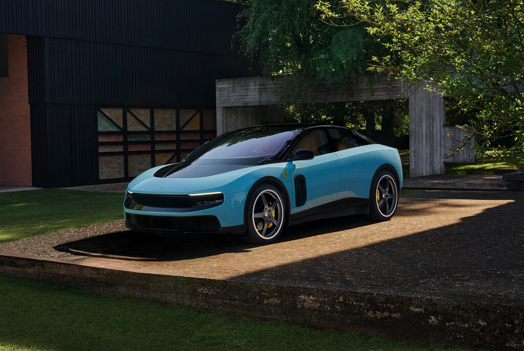 Ferrari Luce: El Debut Eléctrico de 1,050 CV con Diseño de Jony Ive