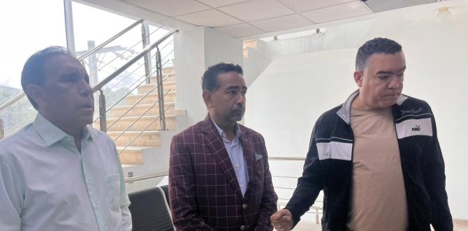 Jhossan Capell se entrega a la justicia con mediación del Dr. Cruz Jiminian y Derechos Humanos