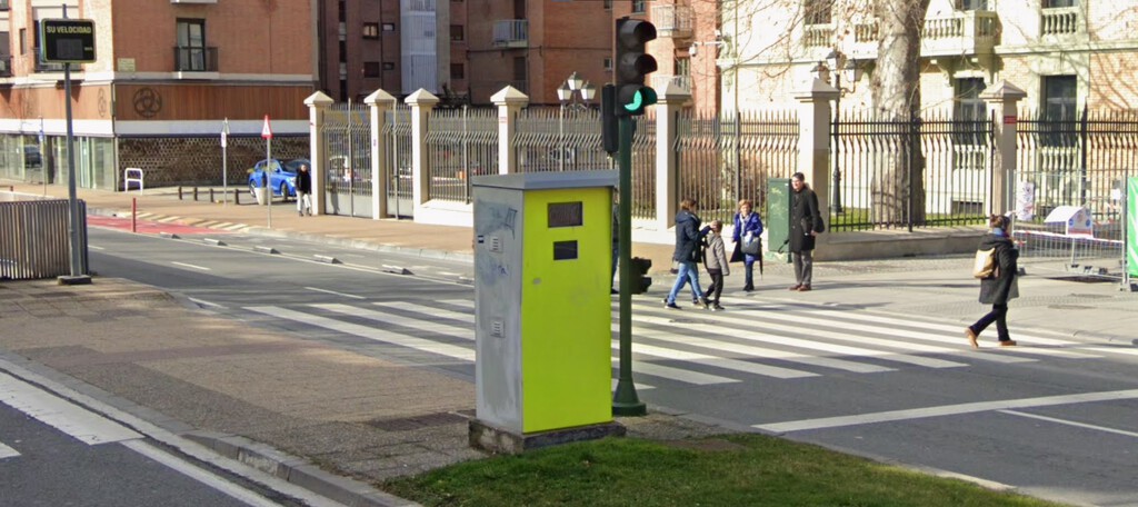 Pamplona Incorpora Radares con Inteligencia Artificial para Detectar Infracciones de Tráfico