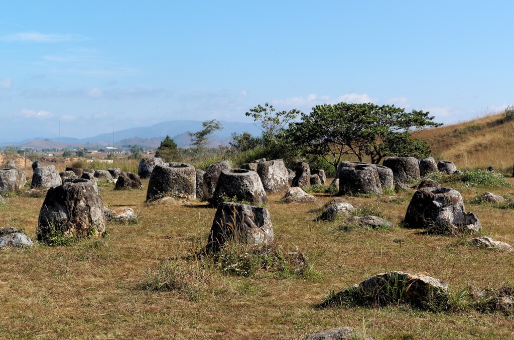 El Misterio de las Jarras Gigantes de Laos Revelado por Hallazgo Arqueológico