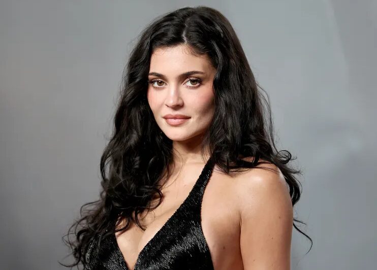 Exchef de Kylie Jenner Alega que Trabajar con Ella Puso en Riesgo su Embarazo y la Demanda