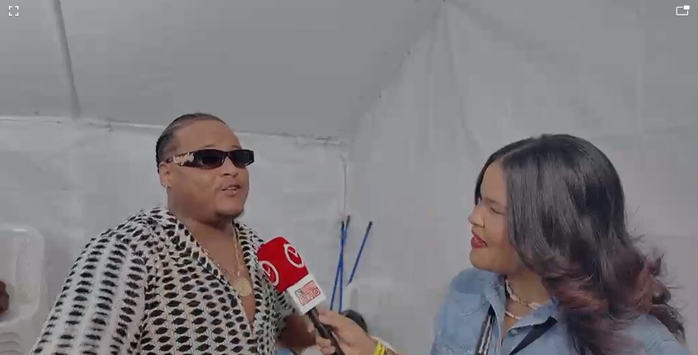 Julio Código Expresa Gratitud a Haina Antes de su Concierto ''Reconocidos en tu Barrio''
