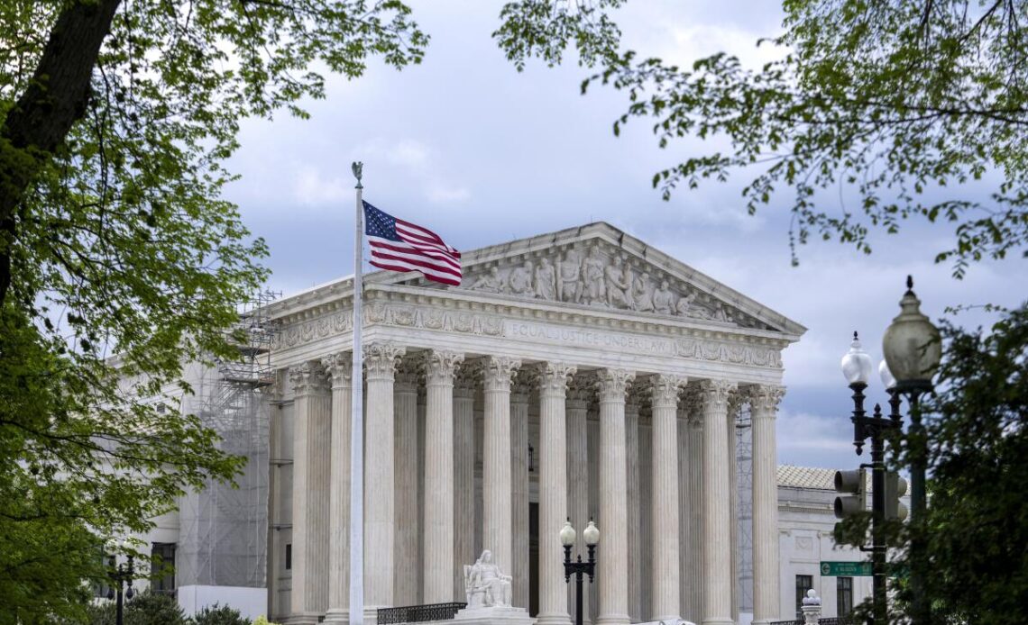 Corte Suprema de EE.UU. Confirma la Ciudadanía por Nacimiento, Desestimando la Orden de Trump