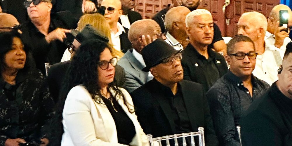 Ramón Orlando lamenta la ''devastación terrible'' del merengue en el funeral de Alex Bueno