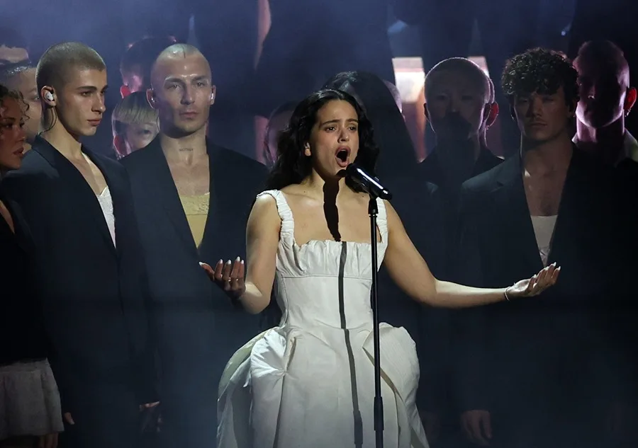 Rosalía Pospondrá Conciertos en Miami y Orlando Debido a una Emergencia Familiar