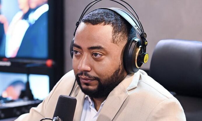 Ariel Santana Presentará Monólogo Cómico ''Mal de la Cabeza'' en Velvet Room