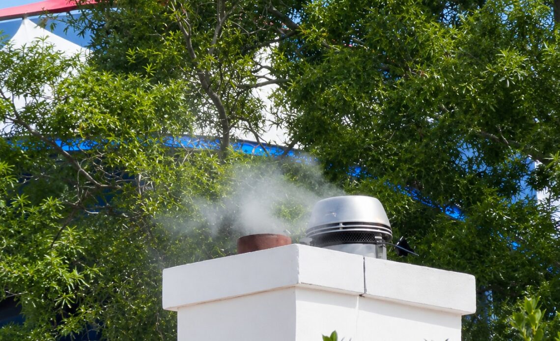 La Casa Blanca Emplea Humo Blanco para Simbolizar Acuerdo entre Estados Unidos e Irán