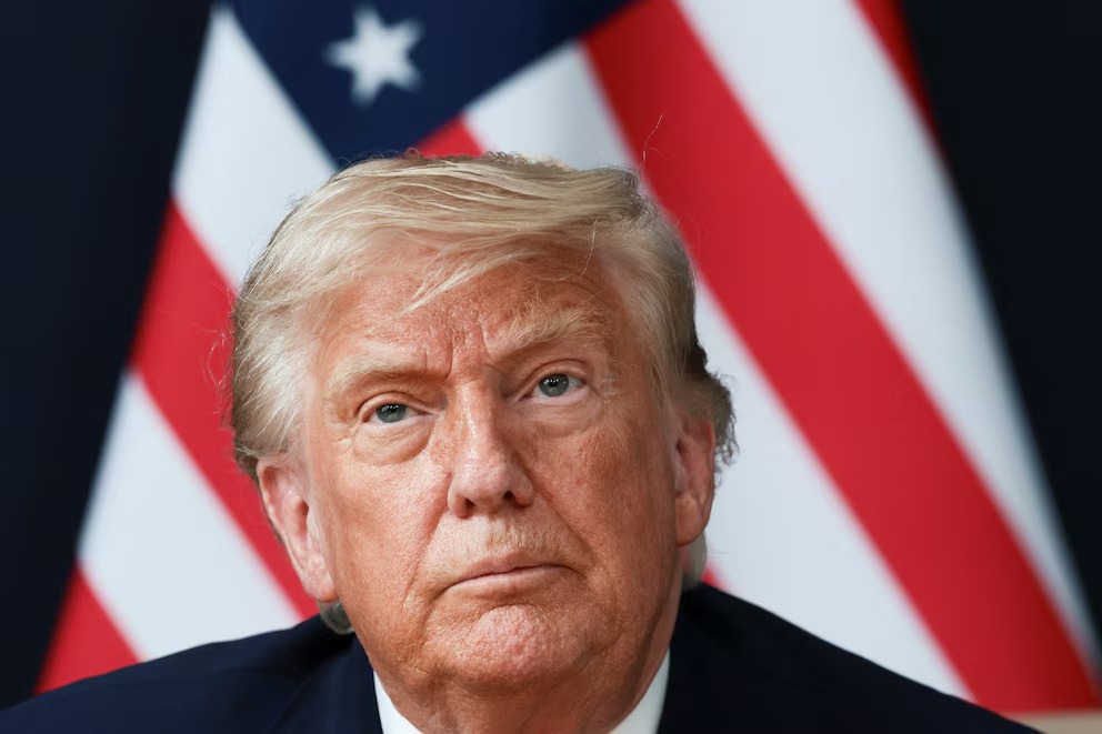 Trump Afirma que su Acuerdo con Irán Evitó una Crisis Económica y Contuvo su Programa Nuclear