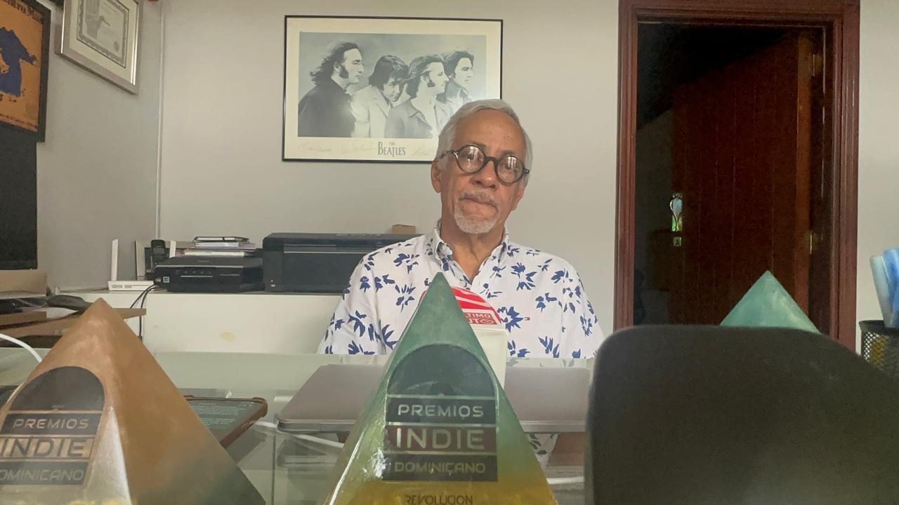Jochy Sánchez Expresa Condolencias por el Fallecimiento de Alex Bueno y Ensalza su Legado Musical Inmortal