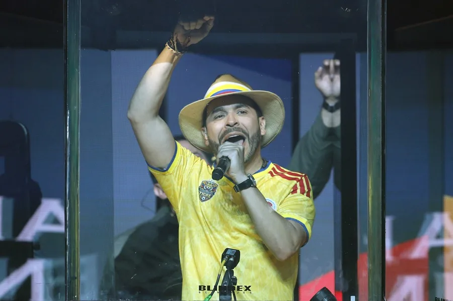 Tribunal Restringe Uso de Símbolos Patrios por Candidato Presidencial en Colombia