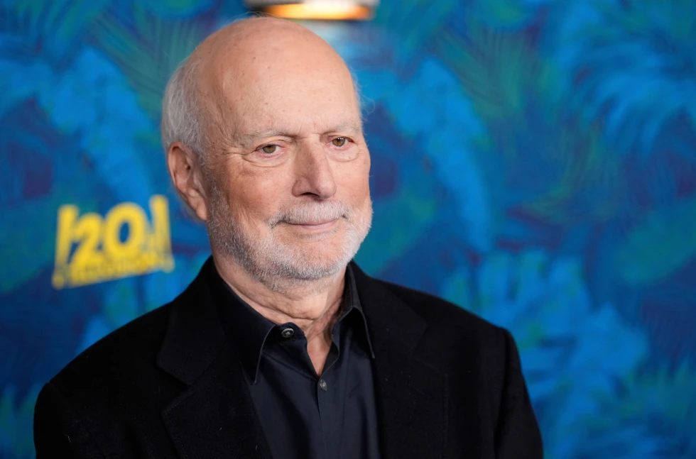 Fallece James Burrows, Renombrado Director de Comedias Televisivas Clásicas como ''Cheers'' y ''Friends''