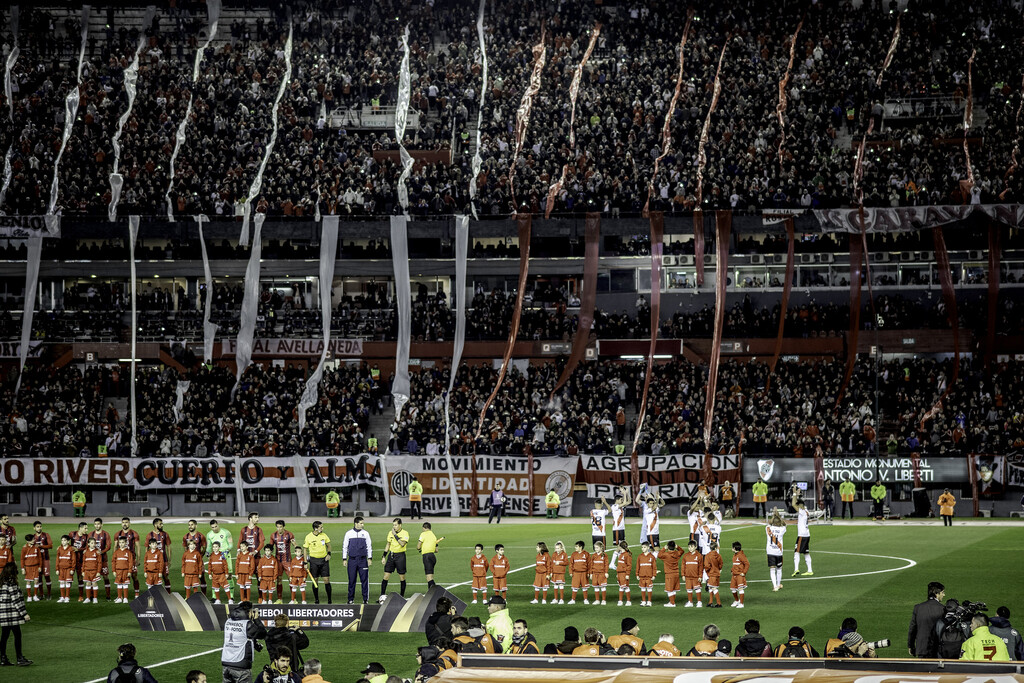 Argentina prohíbe el acceso a estadios de fútbol a padres deudores de pensiones alimentarias