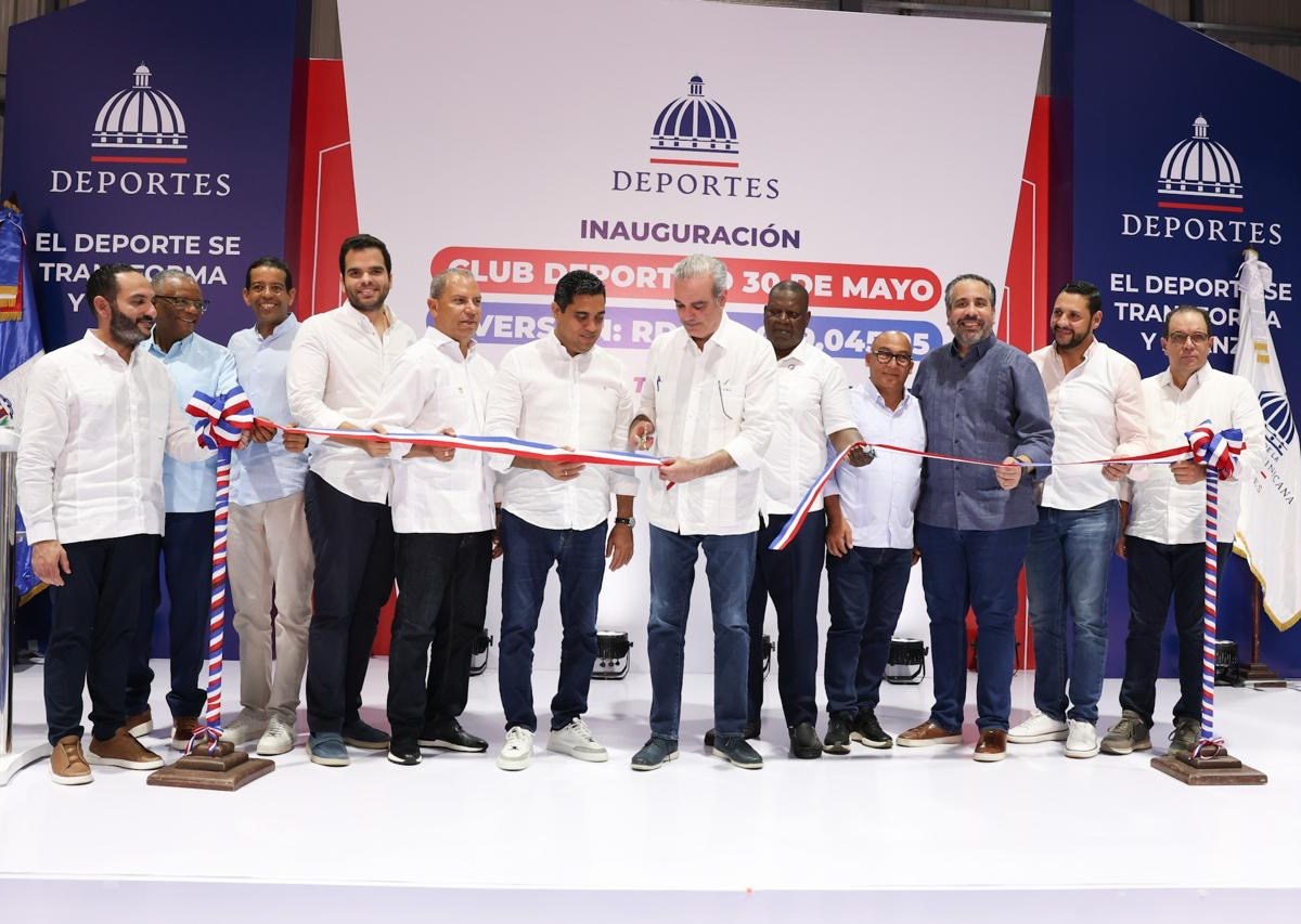 Presidente Abinader y Ministro Cruz Inauguran Moderno Club Deportivo 30 de Mayo