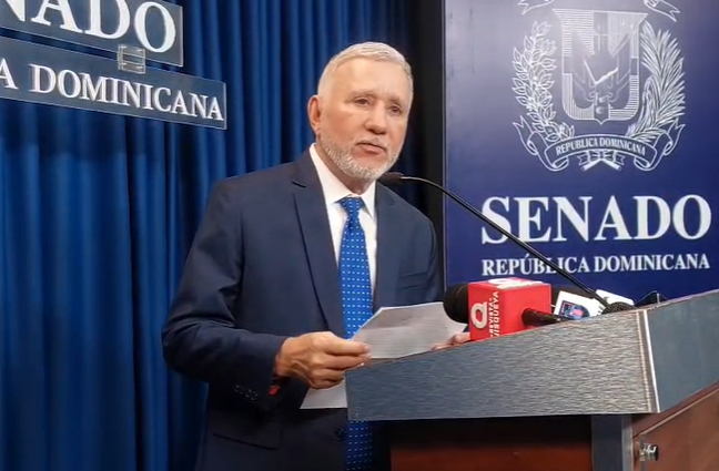 Senador Taveras Promueve Reforma Legal para Despenalizar la Difamación y Eliminar el Ultraje a Funcionarios