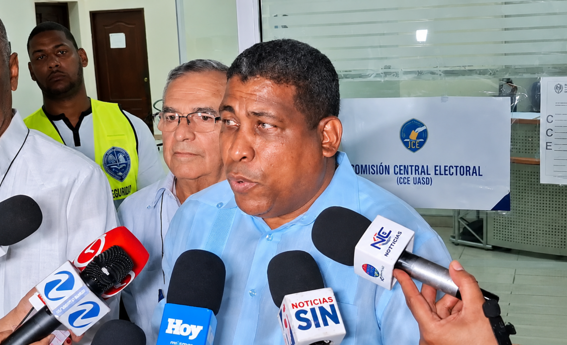 UASD Recibe Actas Tras Cierre de Votaciones para Elección de Nuevas Autoridades