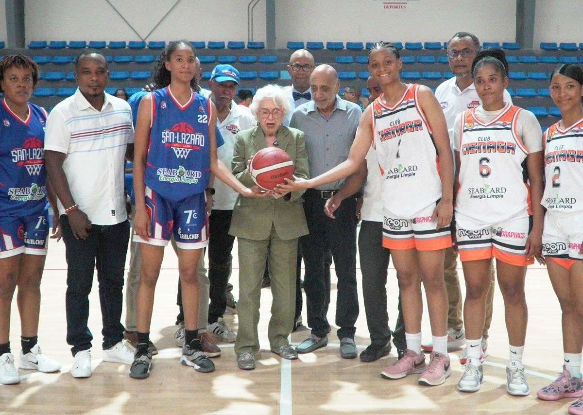 Milagros Ortiz Bosch Inaugura la Cuadragésima Edición del Torneo Superior Femenino de Baloncesto del Distrito 2026