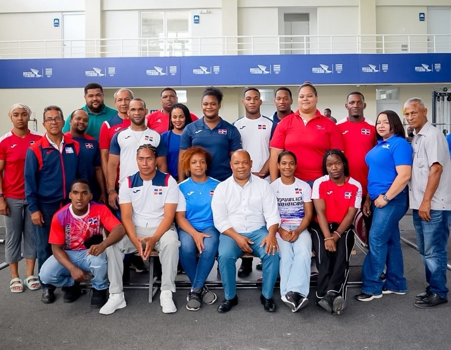 Equipo Nacional de Levantamiento de Pesas Realiza Fase Final de Entrenamiento en Jarabacoa