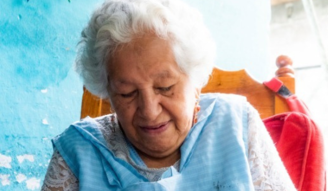 Alzheimer Transforma Roles Familiares: De Cuidadora a Ser Cuidada
