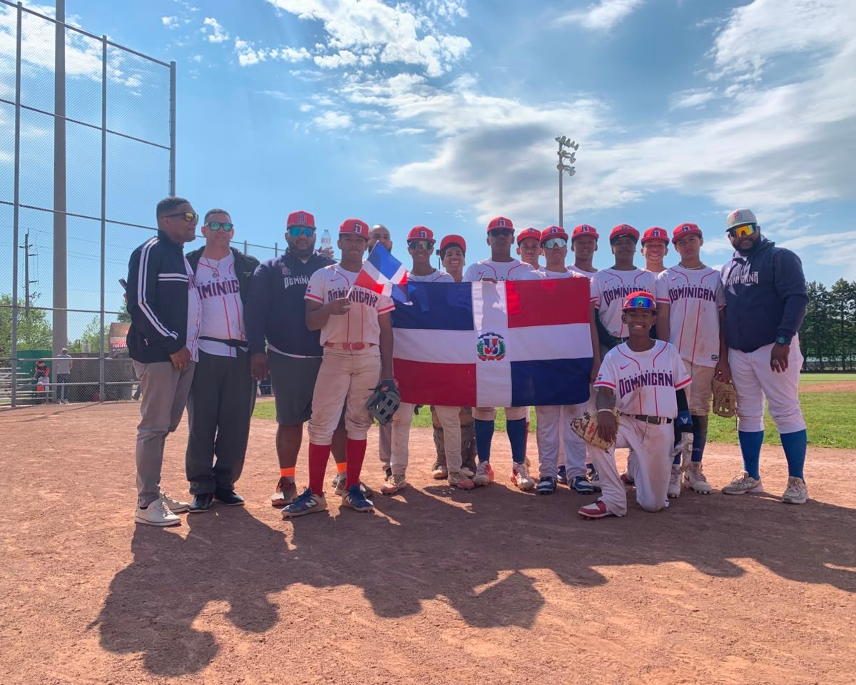 Equipos de Béisbol de la Liga Montemar de Puerto Plata Triunfan en Torneo Canadiense