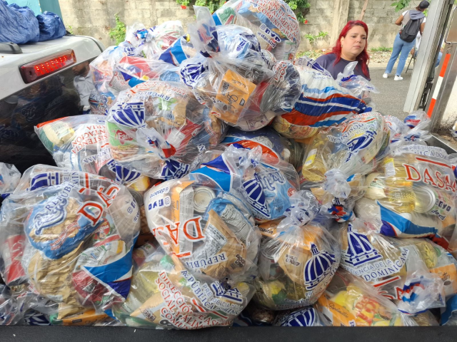 Gobierno Dominicano Provee Más de 26 Mil Raciones Alimenticias a Zonas Vulnerables de Santiago