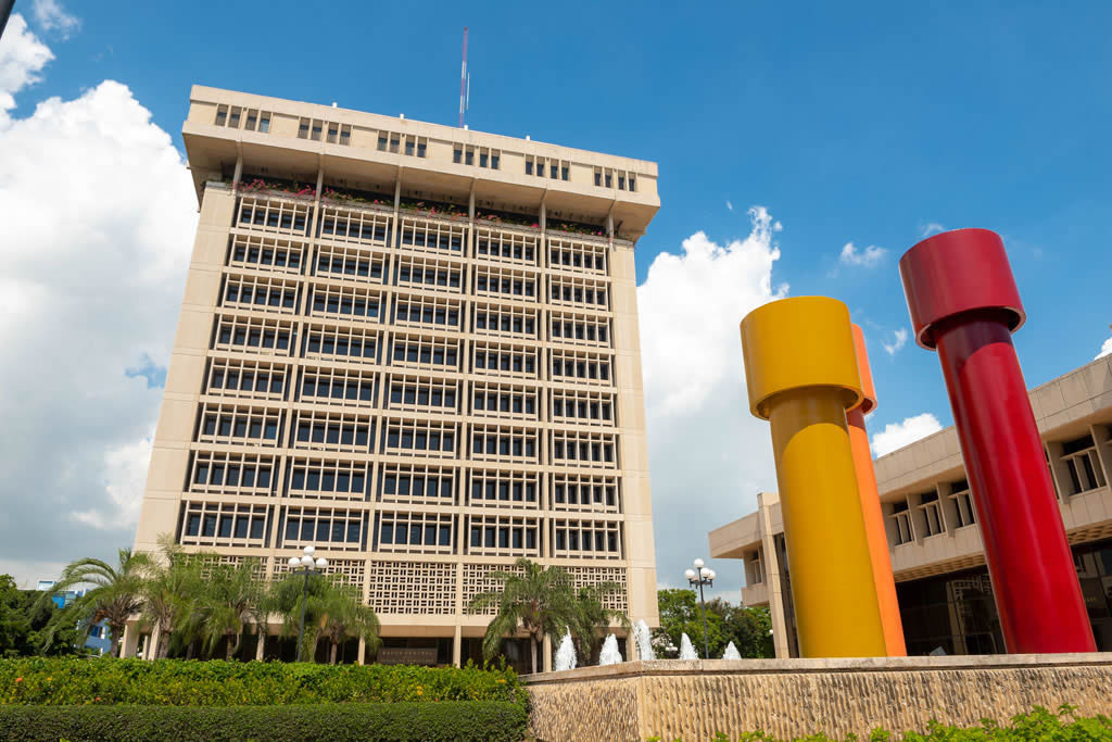El Banco Central de la República Dominicana Sostiene su Tasa de Política Monetaria en 5.25%