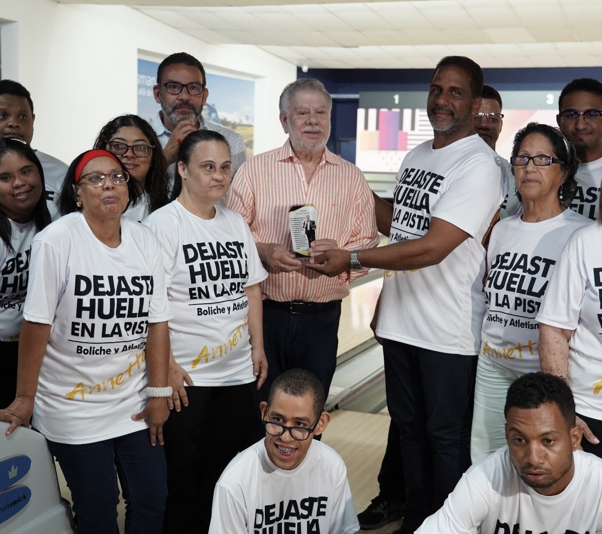 Atletas de Olimpiadas Especiales y su comunidad expresan gratitud a Rolando Sebelén