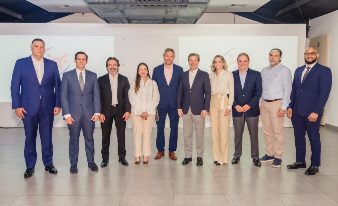 Marco Cabral Reelecto Presidente de AZOCIBAO para el Período 2026-2027