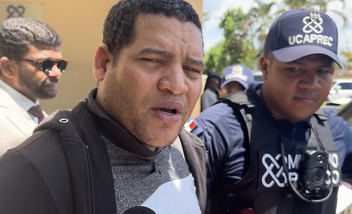 Wilkin García Peguero, alias “Mantequilla”, es trasladado a la fiscalía de Monte Plata