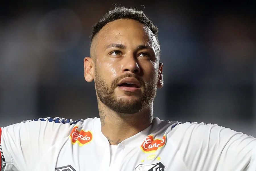 Neymar Continuará con Fisioterapia y se Ausentará del Partido Amistoso de Brasil contra Egipto