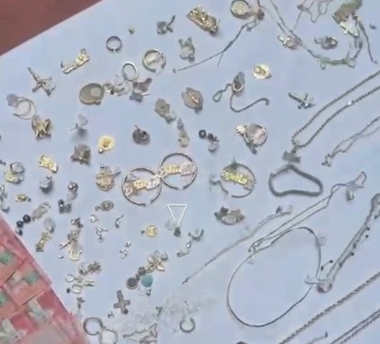 Autoridades recuperan joyas y efectivo sustraídos de joyería en Capotillo