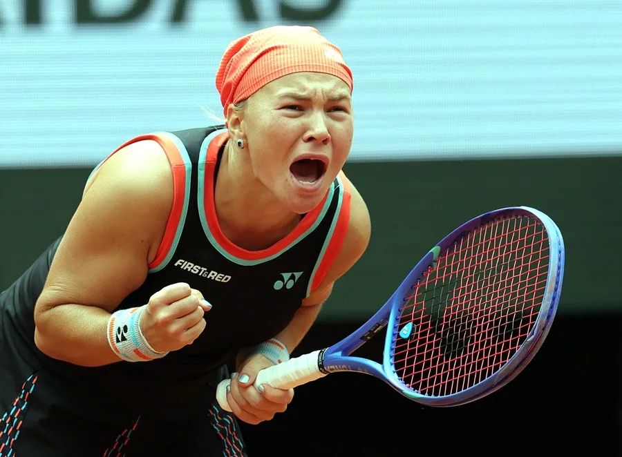 Diana Shnaider Elimina a Sabalenka en Sorprendente Partido de Roland Garros