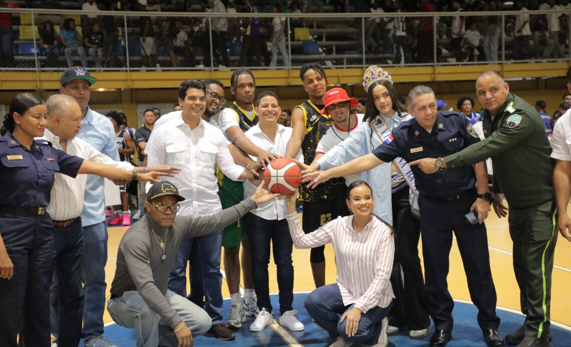 La V Copa de Baloncesto Luis Báez Arranca en Peravia con Más de 500 Atletas