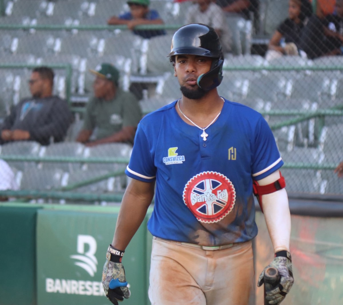 Santa Fe Domina a Barrio México y Extiende la Serie Semifinal de Béisbol AA en SPM