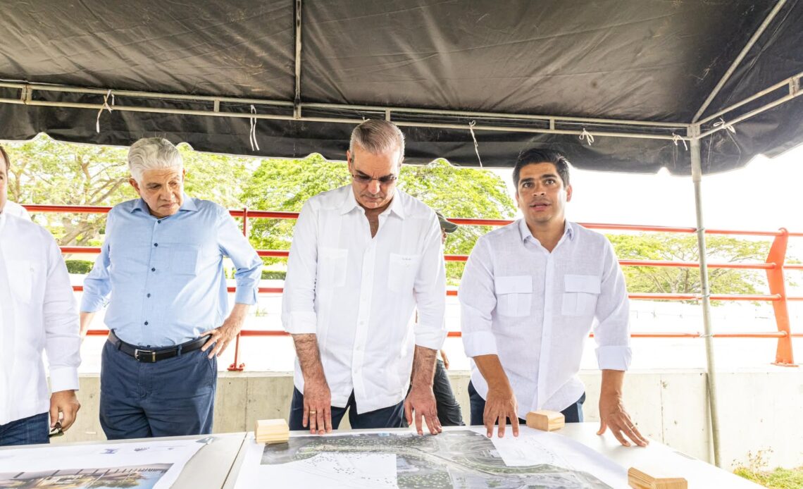 El Presidente Abinader Realiza Inspección a los Avances del Monorriel de Santiago