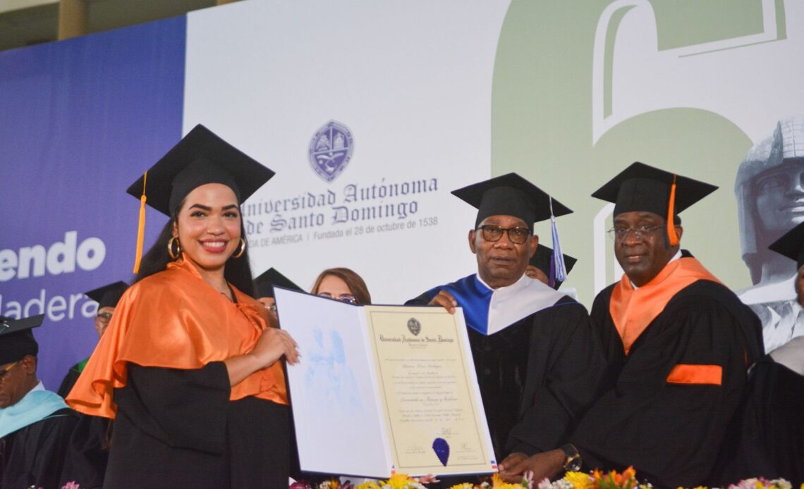 La UASD Investe a 1,768 Nuevos Profesionales de Grado y Posgrado en la Zona Norte