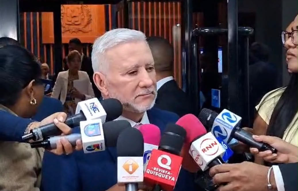 Senador Taveras Apoya Medidas Económicas Gubernamentales, Aunque las Califica de "Reforma Fiscal Ligera"